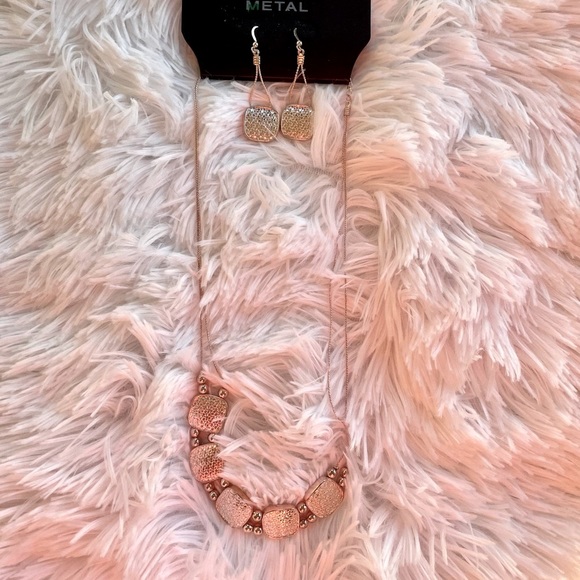 Rose Gold Necklace & Matching Pierced Earring Set - Picture 3 of 5